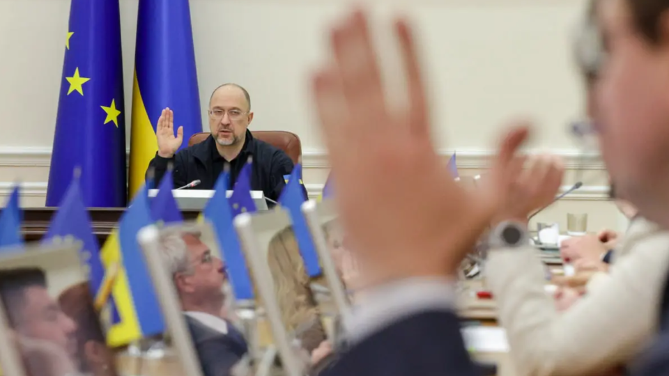 Уряд до 100% збільшив обсяги бронювання працівників критично важливих для ЗСУ підприємств