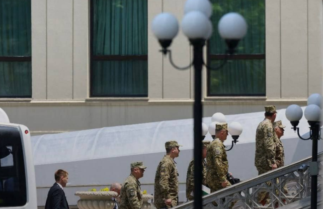 Делегації України та РФ прибули до палацу Чираган у Стамбулі для проведення переговорів, відео