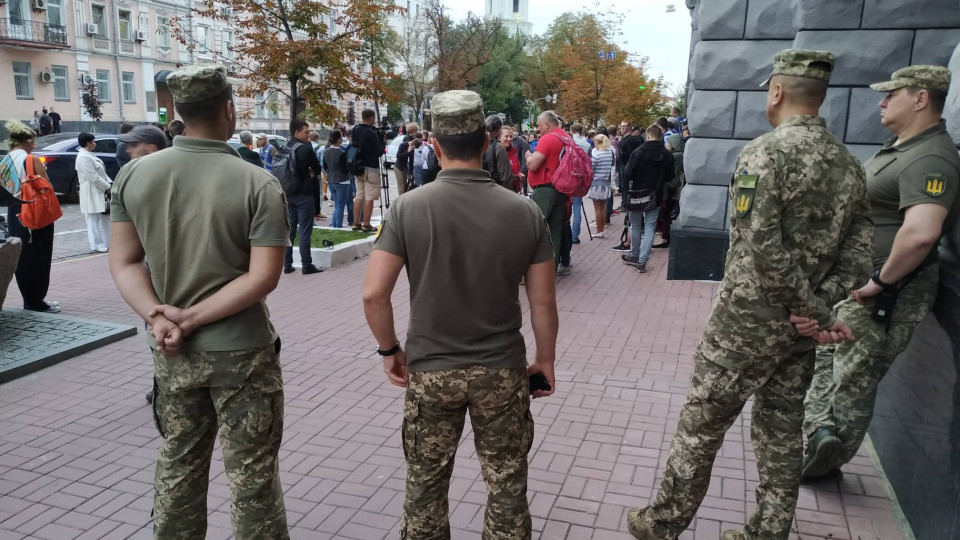 Пребывание государства в режиме военного положения обусловливает необходимость выполнения воинской обязанности всеми гражданами Украины – Верховный Суд