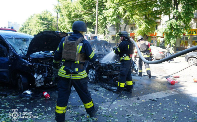 Россияне атаковали Сумы из РСЗО дальнего действия — есть погибшие и раненые, фото