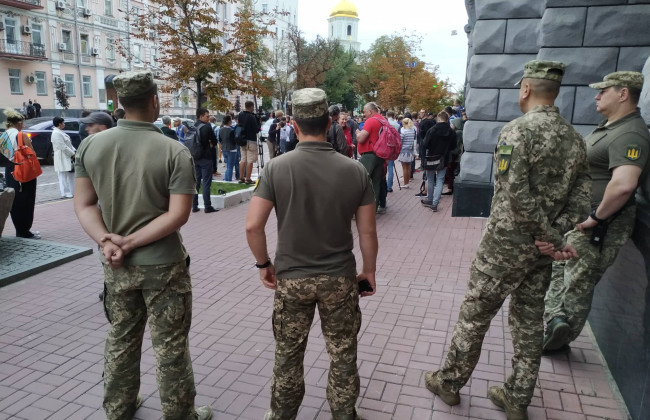 Пребывание государства в режиме военного положения обусловливает необходимость выполнения воинской обязанности всеми гражданами Украины – Верховный Суд