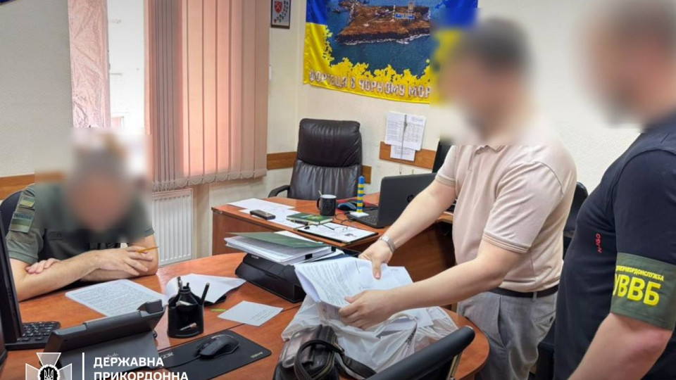 Прикордонника спіймали на спробі підкупу ВЛК за $2000
