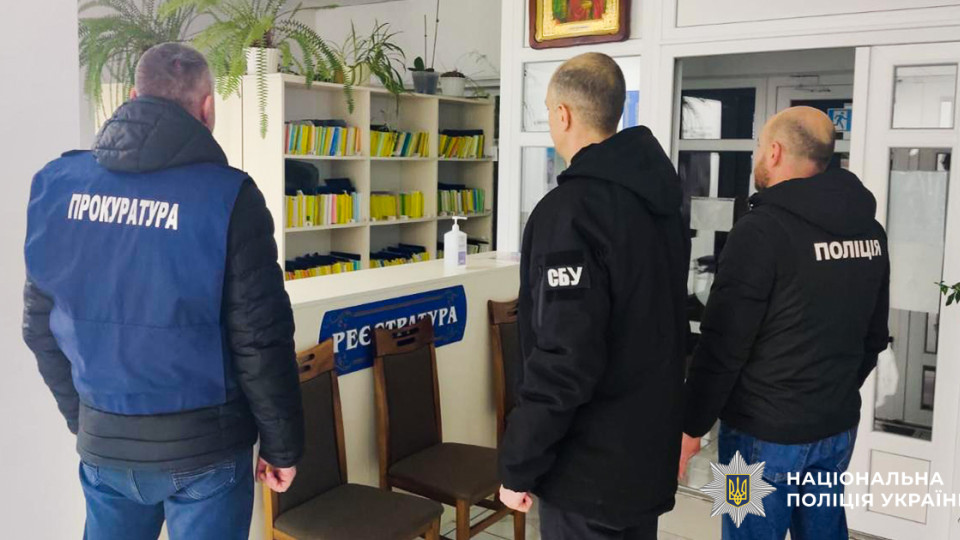 На Буковине разоблачили медиков, которые продавали поддельные документы для уклонения от мобилизации
