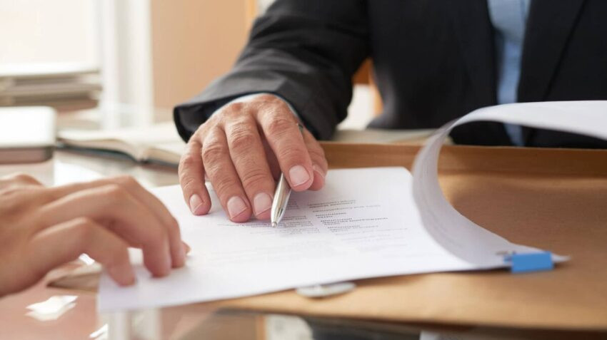 У Держпраці розповіли, чи має право на доплату працівник, який виконує обов'язки відсутнього колеги