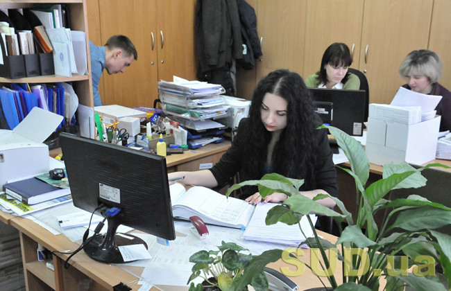 Верховный Суд рассмотрел образцовое дело о выплате надбавки за выслугу лет работнику аппарата суда