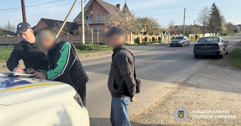 На Буковині викрили 66-річного чоловіка, який їздив на авто з підробленим свідоцтвом про реєстрацію