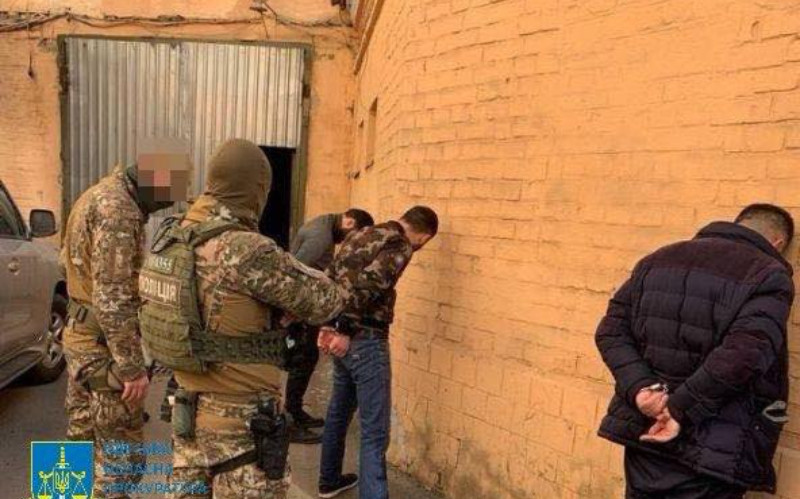 В Одессе пред судом предстали преступники, которые похитили человека и требовали 1 млн долларов
