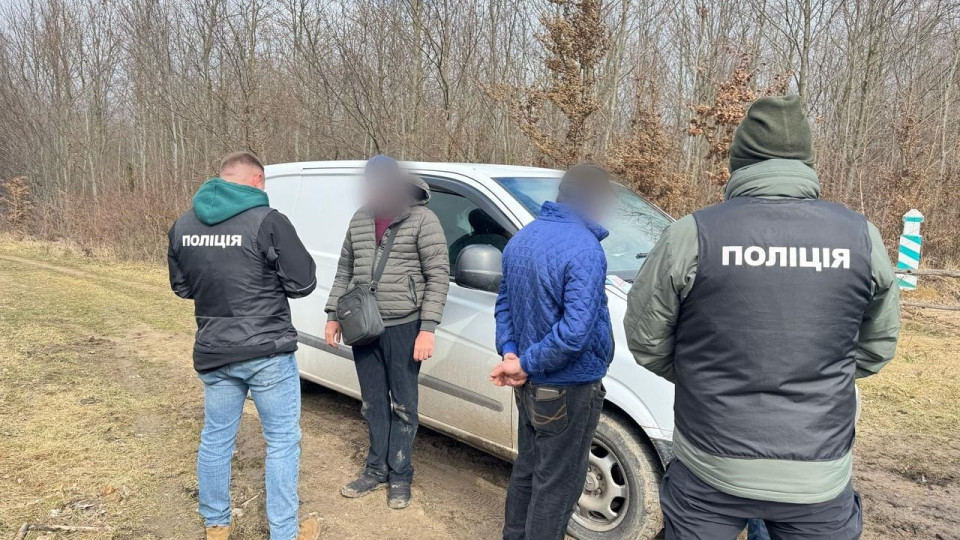 Шкода довкіллю  325 тисяч гривень: двоє лісників на Хмельниччині незаконно вирубували та продавали дуби