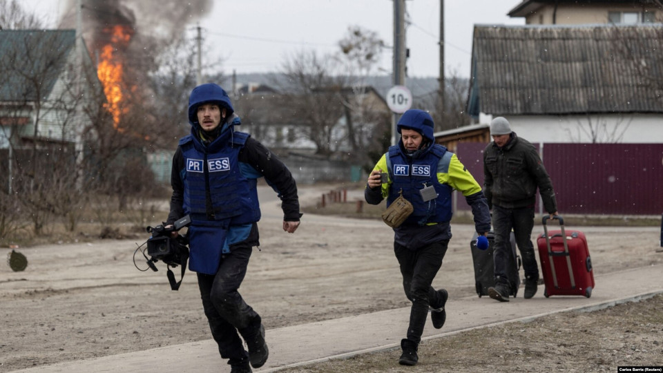 В Україні врегулювали страхування журналістів у зоні бойових дій — закон підписано