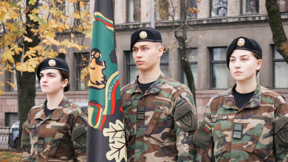 Из школьной парты — в полевой лагерь: Литва вводит оборонную подготовку с 5 класса