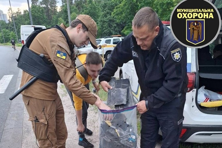В одном из парков Киева обнаружили обломки БпЛА, — Муниципальная охрана
