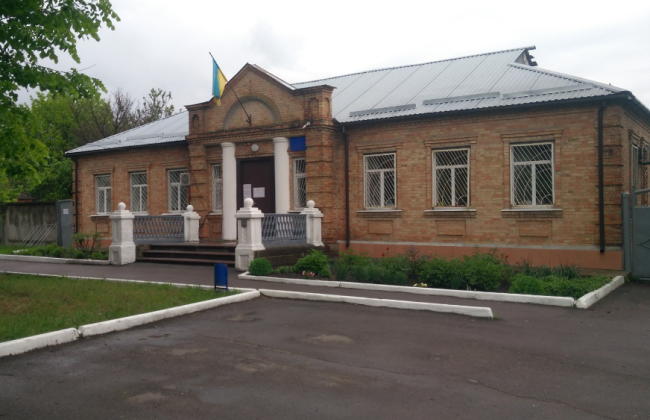 В кабинете председателя суда обнаружили «прослушку» – ее установили лица, попавшие в суд под видом полиции охраны