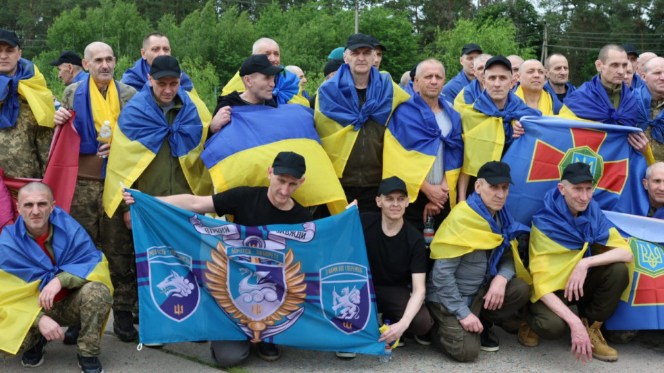 Відбувся новий обмін полоненими — більшість звільнених захисників перебували в неволі понад 3 роки, фото