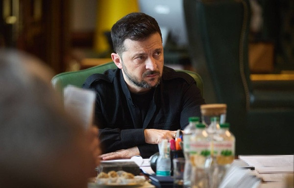Володимир Зеленський розпорядився посилити тиск на тіньовий флот РФ і синхронізувати санкції України та партнерів
