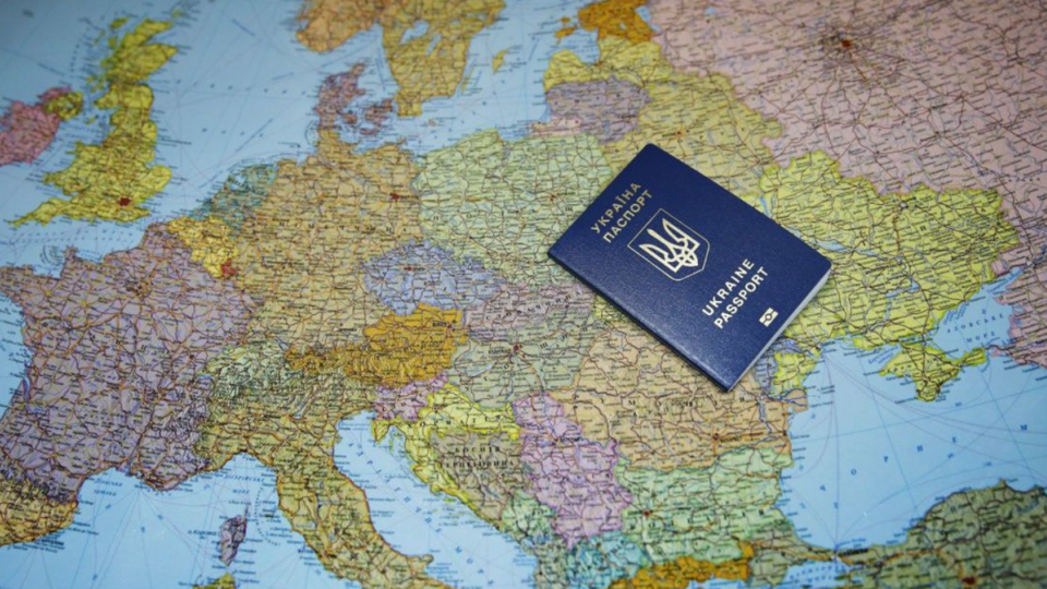 Евросоюз планирует повысить плату за въезд — это может затронуть и туристов из Украины