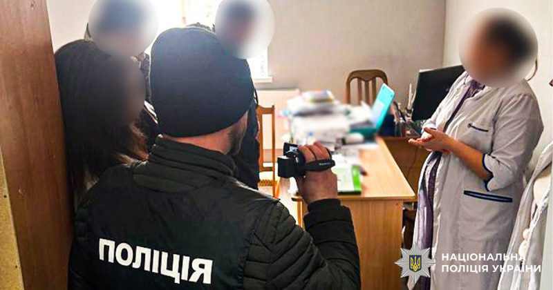 На Буковині судитимуть депутатку міськради, яка за гроші оформлювала «непридатність» до військової служби