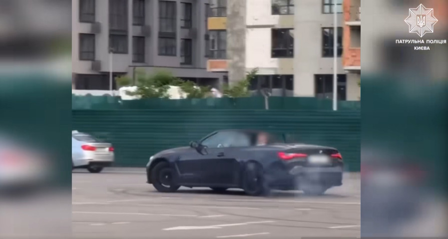 У Києві покарали «дрифтунця» на BMW, який нарізав круги та хотів втекти — відео