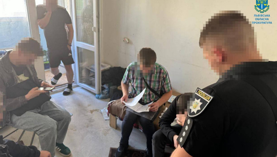Во Львове директор благотворительного фонда обманул военнослужащих и волонтера более чем на 1,3 млн грн