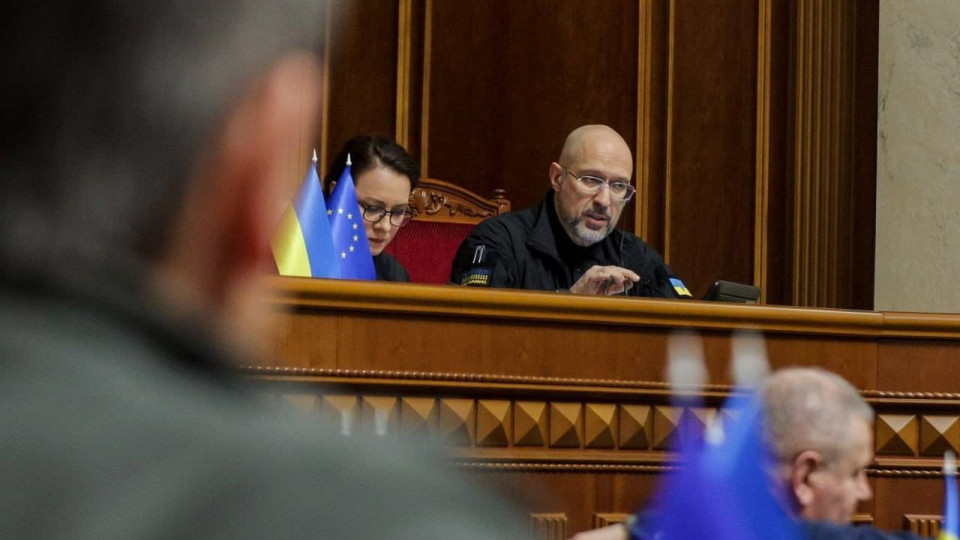 Партнери не дають дозволу витрачати їх кошти на військові потреби – Денис Шмигаль