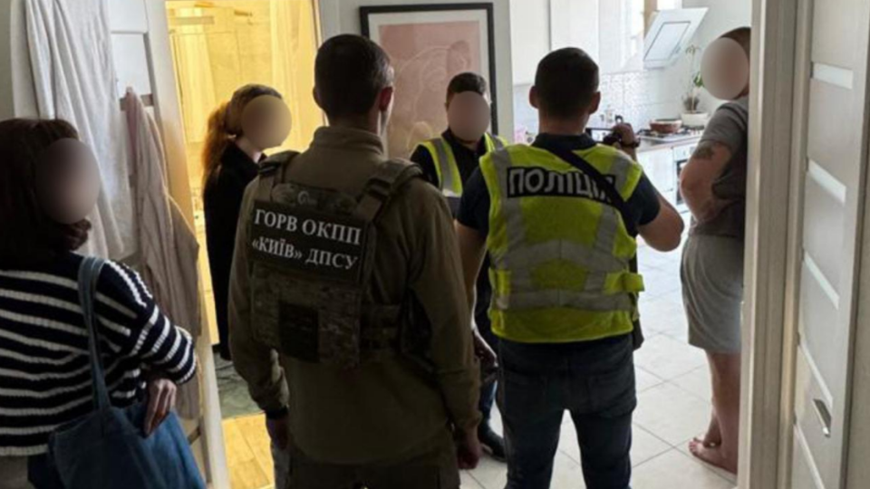 У Києві адвокат організував продаж підроблених документів про інвалідність за $7 тисяч