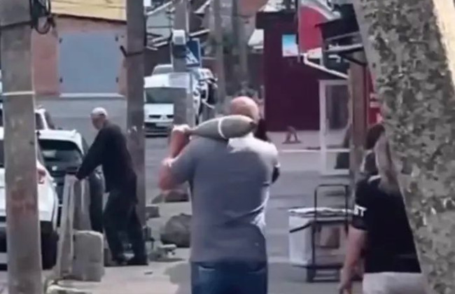 В Виннице мужчина нес мину по улице – что выяснили в полиции и почему исключили угрозу
