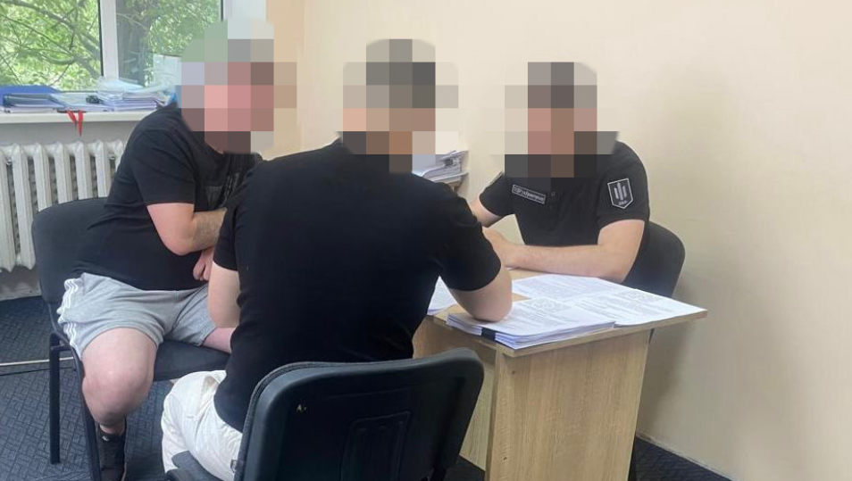Командира батальона в Донецкой области подозревают в незаконной выплате почти миллиона гривен боевых