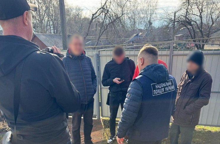 В Сумской области разоблачили мошенника, который обещал трудоустройство на предприятие критической инфраструктуры