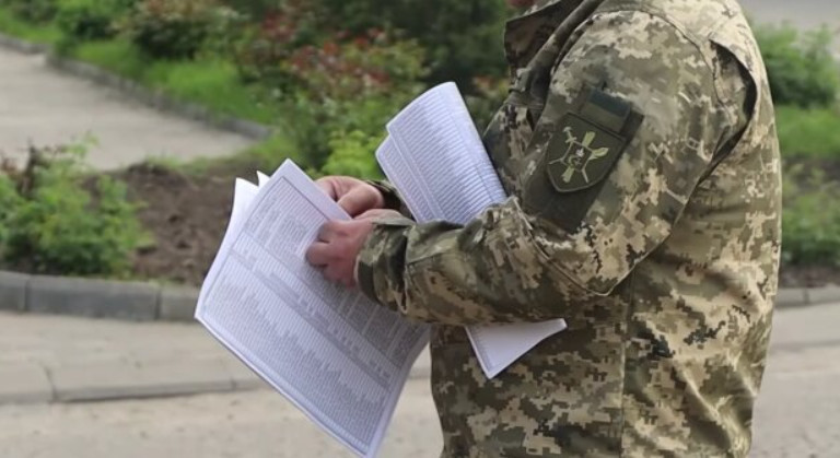 Отказался предъявить документы и попытался убежать — в Одесском ТЦК объяснили инцидент с задержанием мужчины