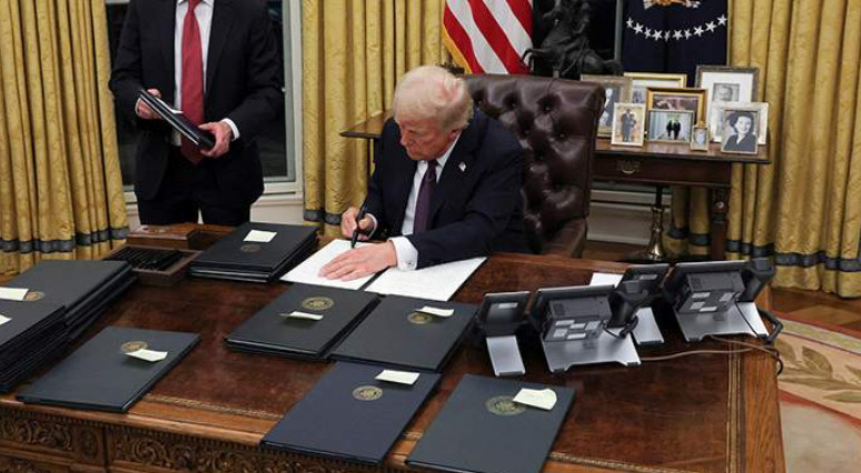 Дональд Трамп підписав указ про скасування санкцій проти Сирії