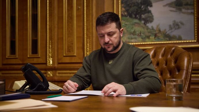 Україна синхронізувала санкції з ЄС – Зеленський затвердив обмеження проти 403 осіб та 188 компаній