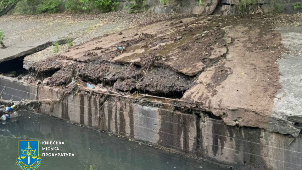 Аміак, феноли і сірководень у річці Либідь – у Києві судитимуть водія асенізаційної машини