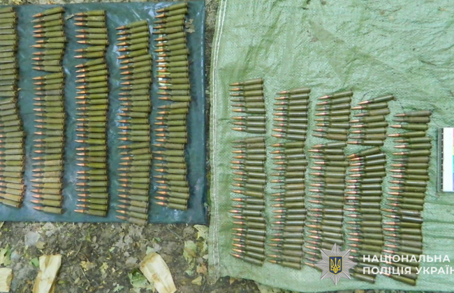 400 патронов в кармане — у 20-летнего жителя Чорткова нашли боеприпасы к автомату Калашникова, фото