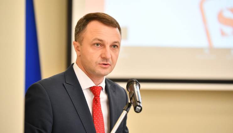Кабмін звільнив Уповноваженого із захисту державної мови Тараса Кременя