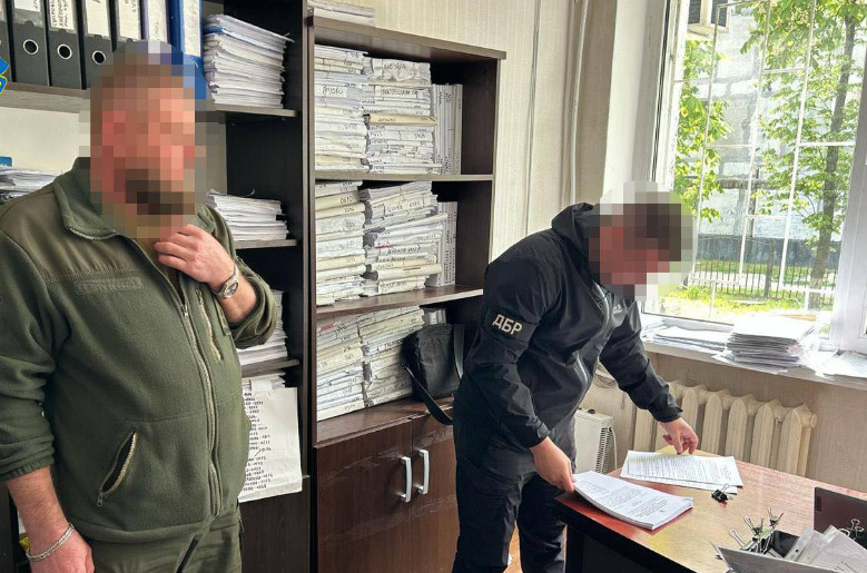 Виплатив підлеглій 1,7 млн грн «бойових» — судитимуть командира батальйону