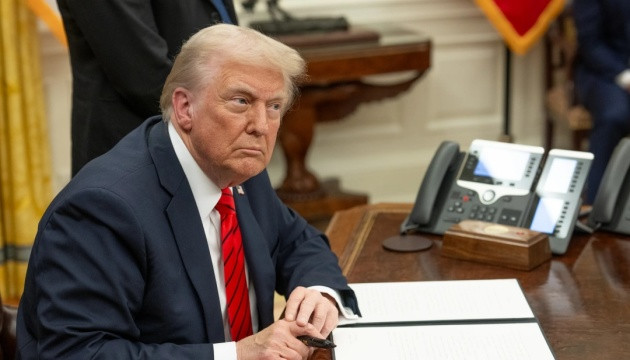 Дональд Трамп підтвердив відновлення постачання зброї в Україну