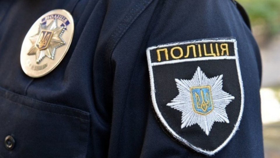 У Києві водій BMW, який перебуває в розшуку ТЦК, покусав поліцейського