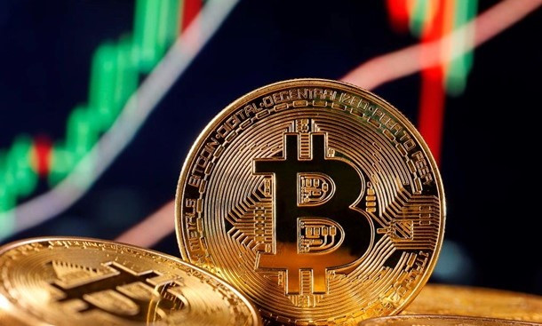 Bitcoin установил новый рекорд, превысив отметку в $112 тысяч