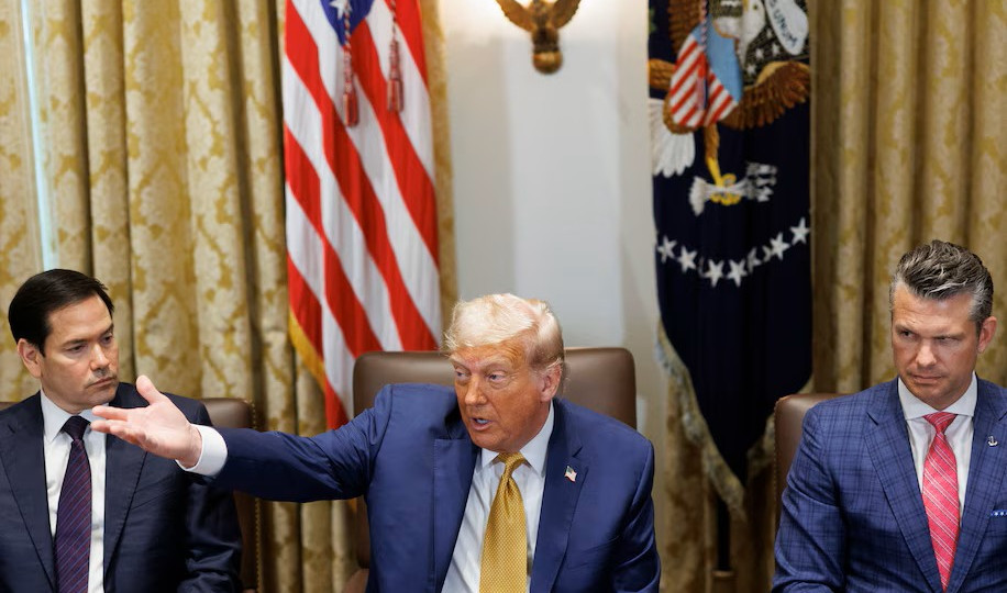 Трамп заявил, что Украина должна давить не только на Москву, но и на Санкт-Петербург