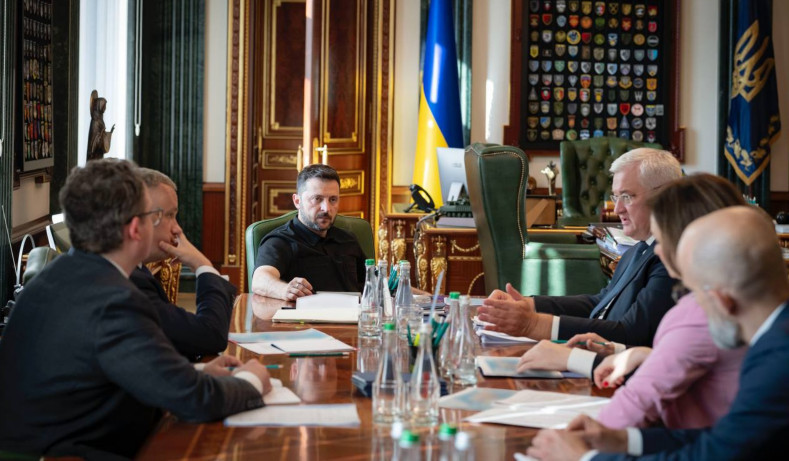 Зеленский провел совещание с украинскими дипломатами — что обсуждали