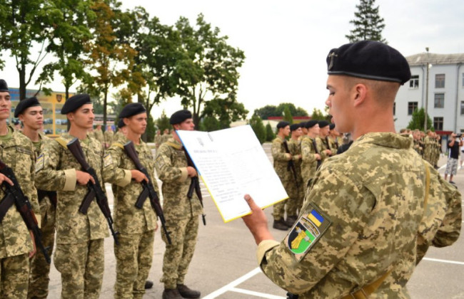 Военнослужащие 18-25 лет смогут учиться без отрыва от службы – депутаты рассмотрят законопроект