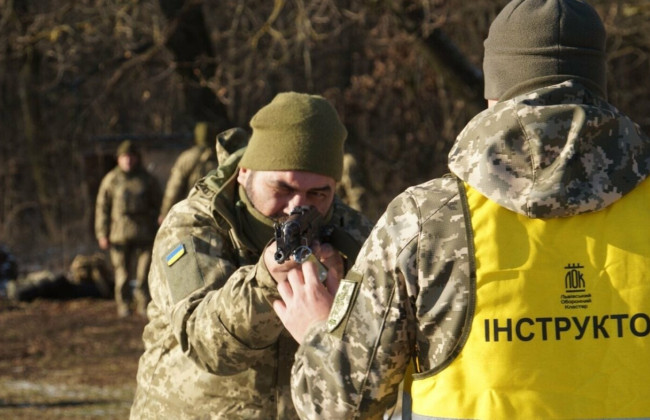 Військові інструктори у навчальних закладах зможуть отримати додаткову винагороду від 15000 до 30000 грн — прийнято закон
