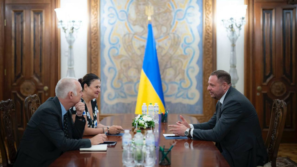 Андрей Ермак встретился с послом ЕС в Украине Матерновой и представителем Еврокомиссии