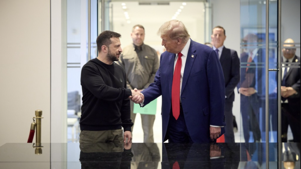 Трамп під час розмови із Зеленським заявив, що Україні потрібно перейти в наступ — WP