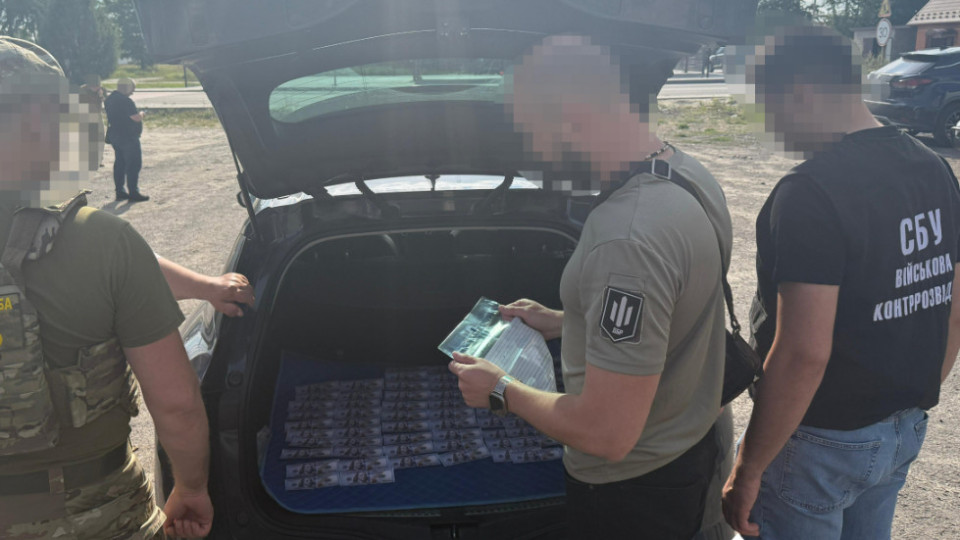 На Волыни задержали военнослужащего, который хотел наладить «бизнес» на уклонистах