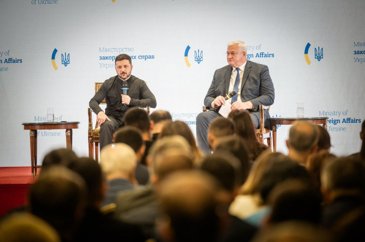 Меньше очередей, больше сервисов – Сибига анонсировал подключение еще 40 дипучреждений к нотариальной системе