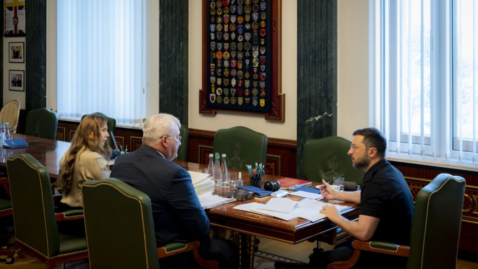 Зеленский назначил 16 новых послов и определил приоритеты для дипломатии на полгода