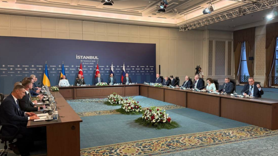 У Стамбулі розпочався третій раунд переговорів  між Україною та РФ, відео