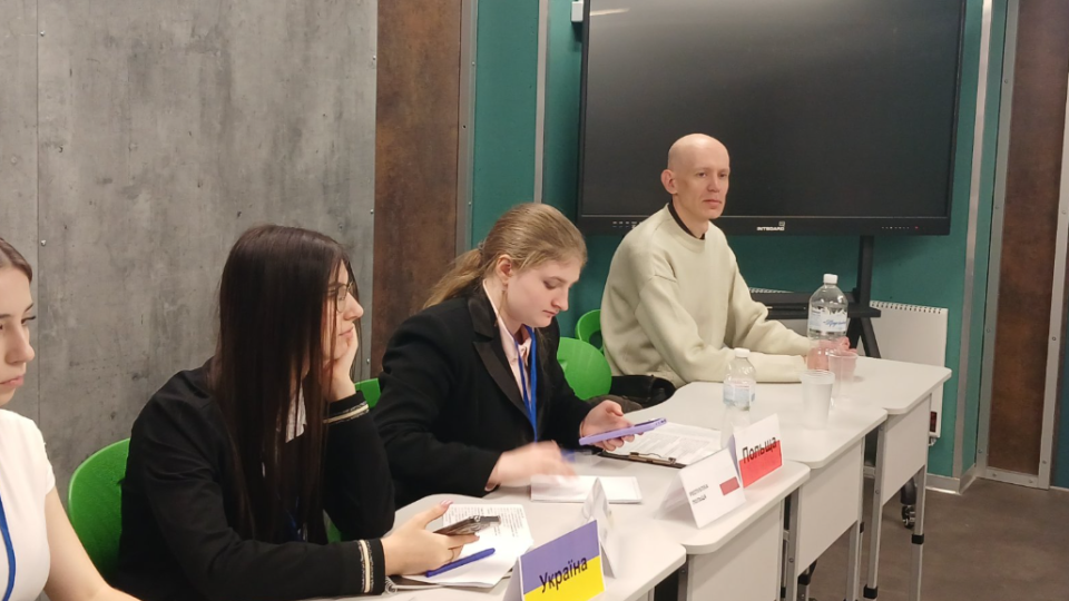 Доцент юридичного факультету із Запоріжжя зник в Ужгороді – колеги кажуть, що викладача «бусифікували» співробітники ТЦК, хоча він має відстрочку від мобілізації