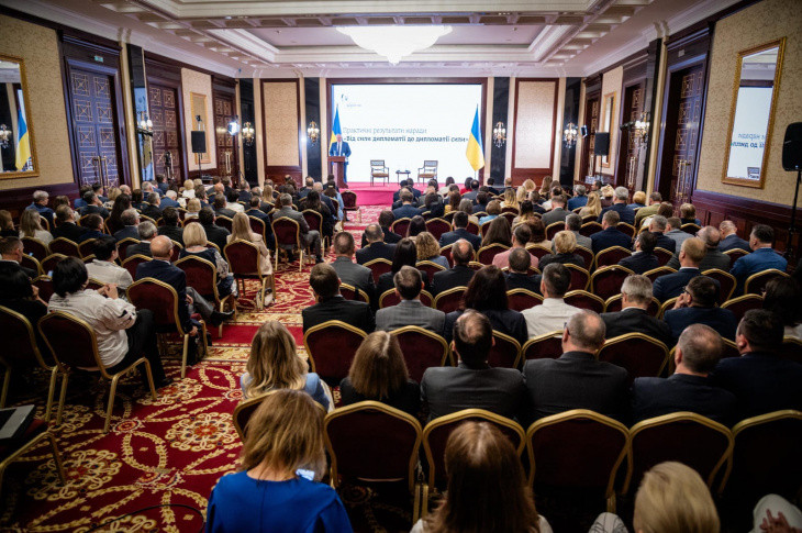 Кібервійна, культура, м’яка сила та підтримка українців за кордоном – підсумки наради керівників МЗС