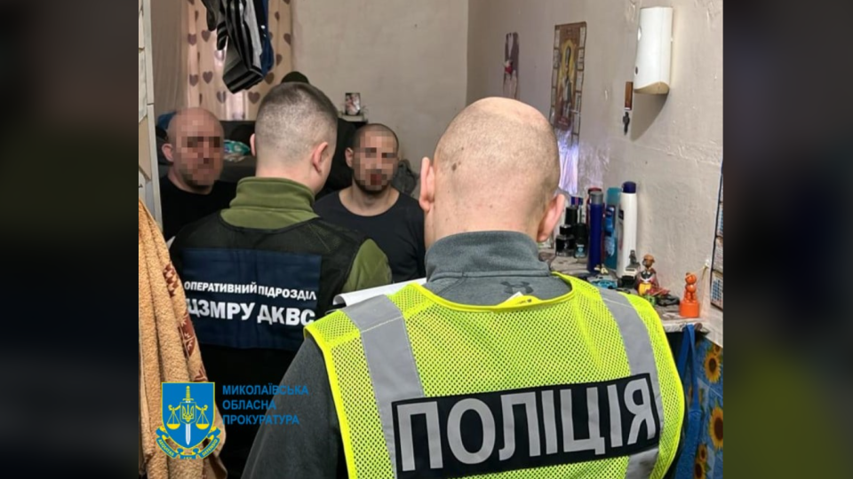 Мошенники семейным подрядом: мужчина в колонии, его жена и теща продавали несуществующие дрова онлайн